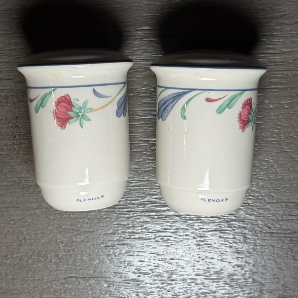 Lenox Chinastone Set 2 Salt And Pepper Shakers Poppies On Blue Pattern